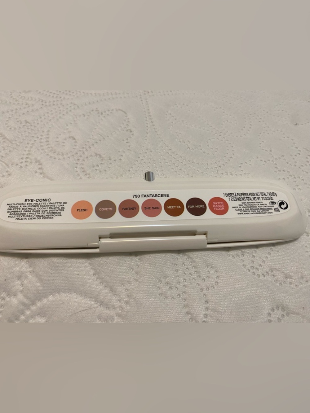 Marc Jacobs Black Multi-Finish Eye Palette FANTASCENE 790 - Picture 3 of 4